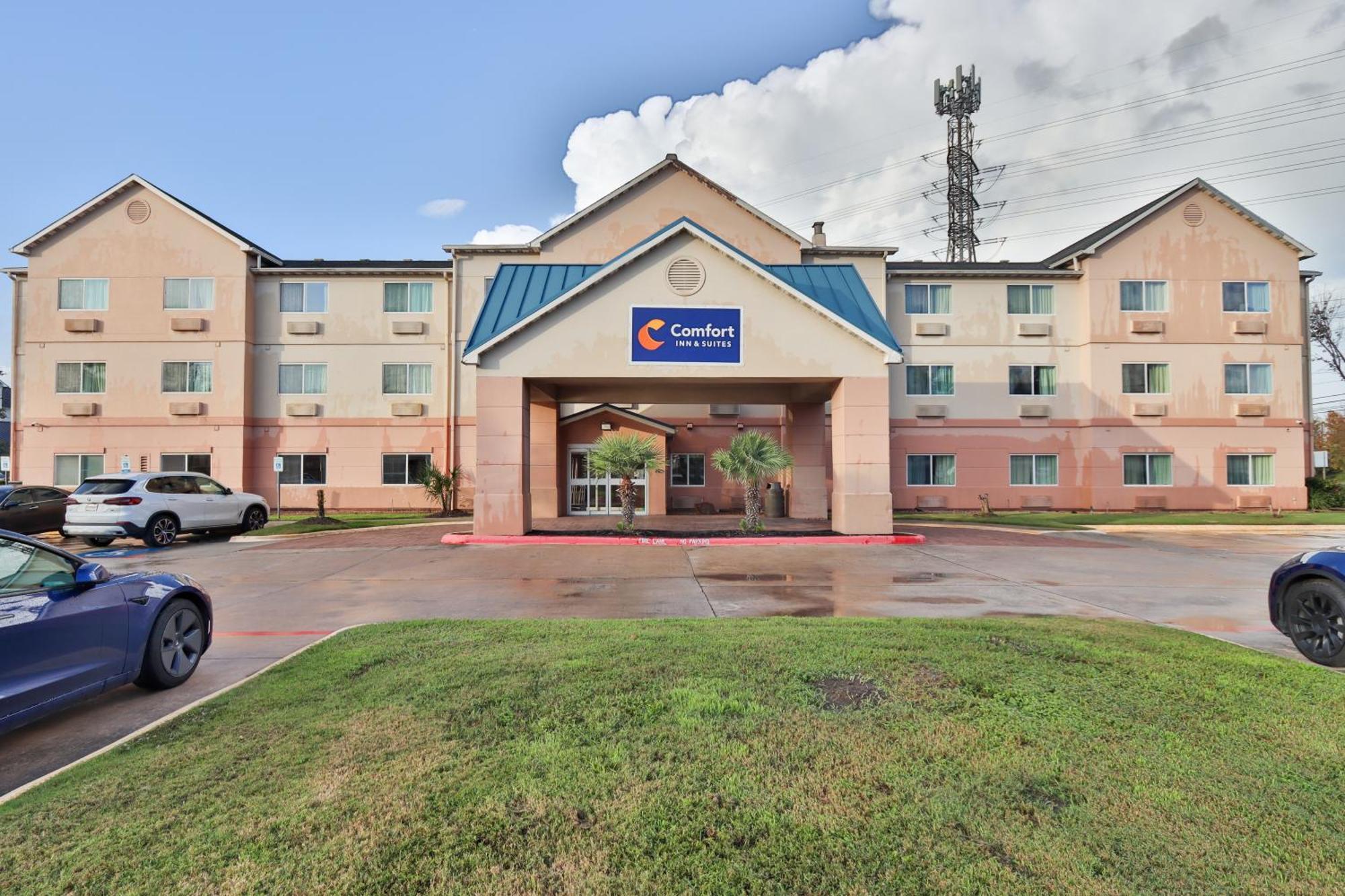 Comfort Inn & Suites Westfield Esterno foto