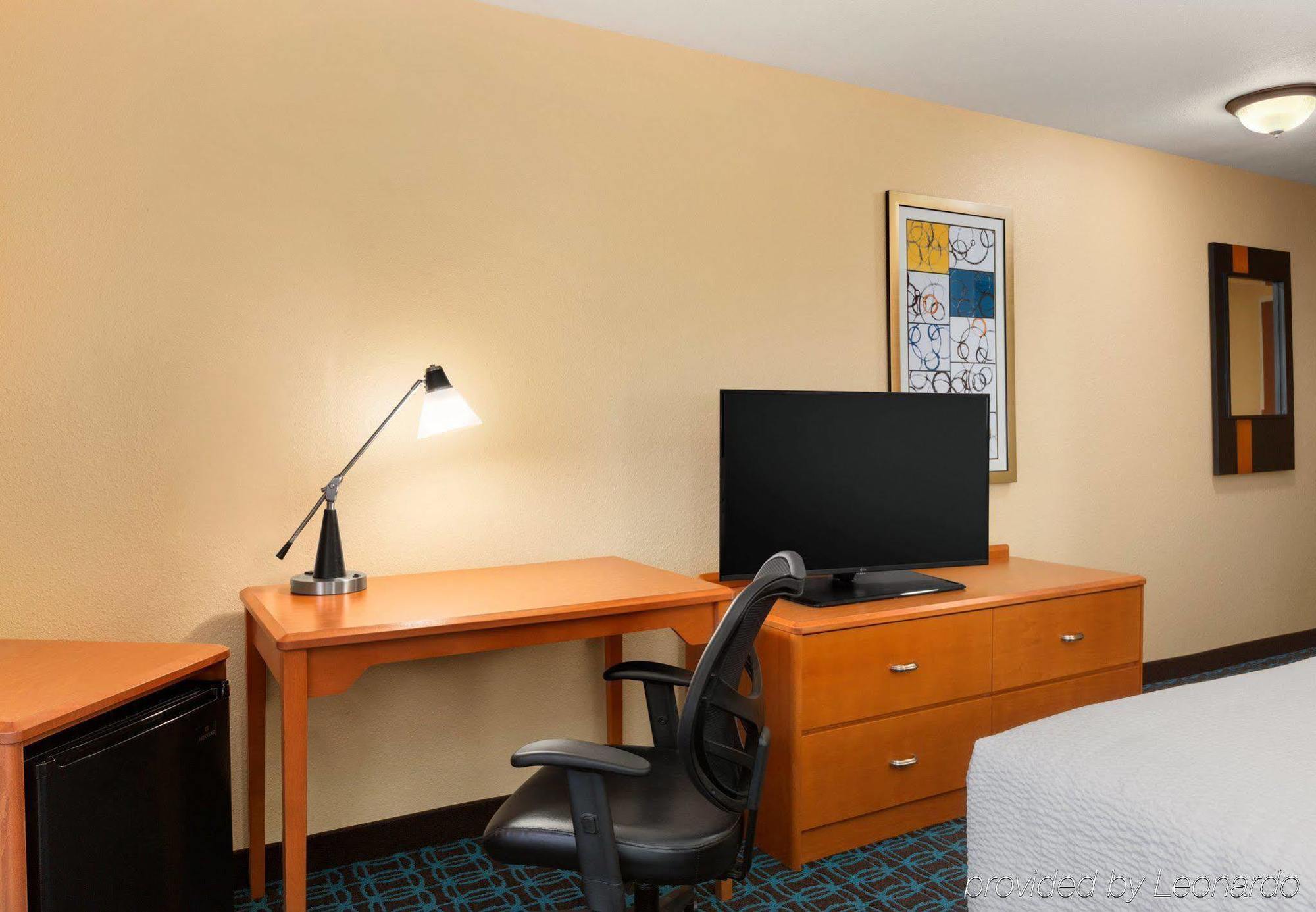 Comfort Inn & Suites Westfield Esterno foto