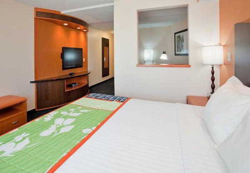 Comfort Inn & Suites Westfield Esterno foto